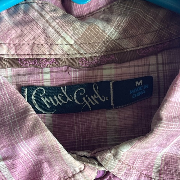Bundle of two women’s pink western button-up shirts sz medium Cruel Girl & Roper - Picture 14 of 16